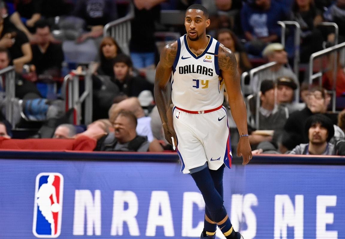 快船独行侠联手1.044亿交易求霍乐迪，加盟前景引热议